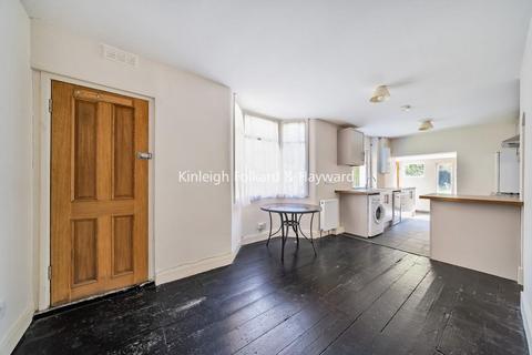 29 Bowness Road, London, SE6 2DG