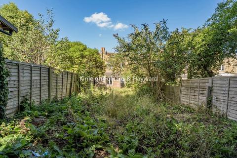 29 Bowness Road, London, SE6 2DG