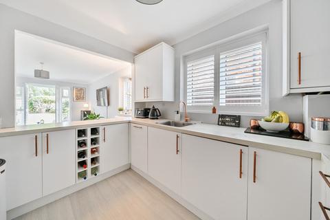 Flat 5, Balmoral Court, 35 The Avenue, Beckenham, BR3 5GB