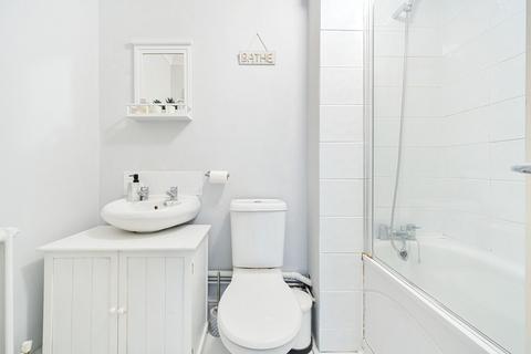 Flat 5, Balmoral Court, 35 The Avenue, Beckenham, BR3 5GB