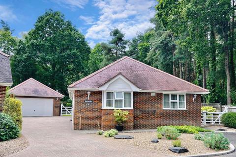 4 Emerald Close, Ashley Heath, Ringwood, BH24 2EW