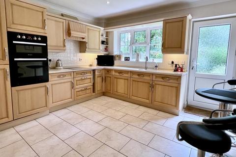 4 Emerald Close, Ashley Heath, Ringwood, BH24 2EW