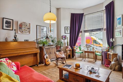 72 Albert Road, Glasgow, G42 8DW