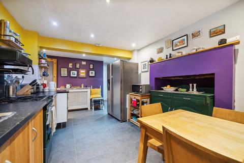 72 Albert Road, Glasgow, G42 8DW