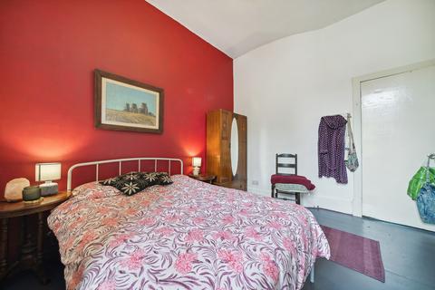 72 Albert Road, Glasgow, G42 8DW