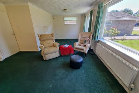 2 bedroom detached bungalow for sale, Old Orchard Close, Halesworth