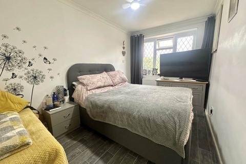 18 Linacres, Luton, LU4 9XP
