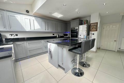 18 Linacres, Luton, LU4 9XP