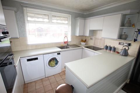 2 bedroom detached bungalow for sale, Gorse Lane, Great Clacton, Clacton on Sea