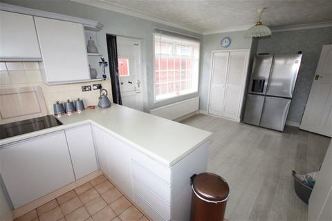 2 bedroom detached bungalow for sale, Gorse Lane, Great Clacton, Clacton on Sea