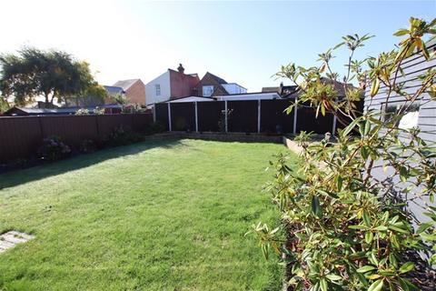 2 bedroom detached bungalow for sale, Cotswold Road, Clacton on Sea