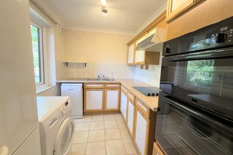 2 bedroom retirement property for sale, Sylvaner Court, Basing stoke RG21