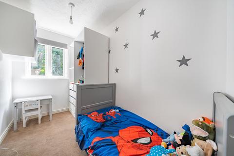 9 Dover Gardens, Carshalton, SM5 2LD
