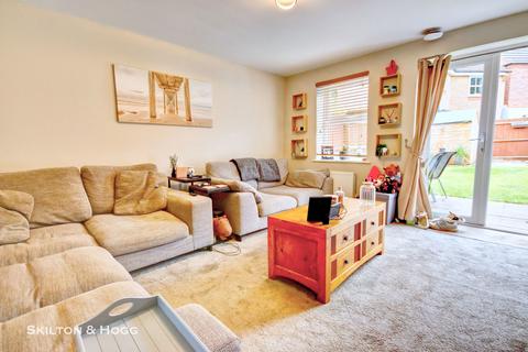 31 Althorp Close, Daventry, NN11 8BB