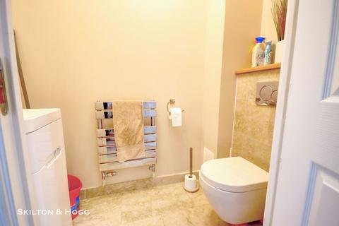31 Althorp Close, Daventry, NN11 8BB