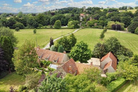 5 bedroom detached house for sale, Bayons Park, Tealby LN8 3XT