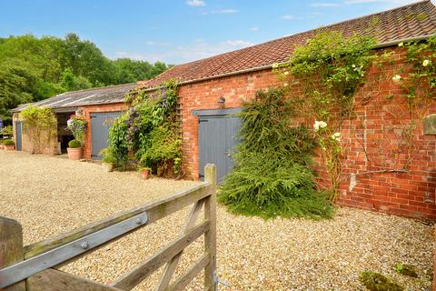 3 bedroom detached house for sale, Fulstow, Louth LN11 0XG