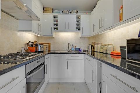 31d Richborne Terrace, London, SW8 1AS