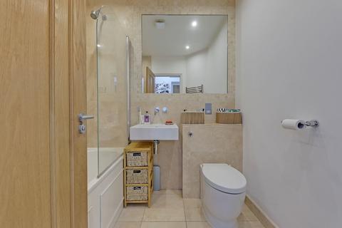 31d Richborne Terrace, London, SW8 1AS