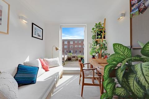 31d Richborne Terrace, London, SW8 1AS