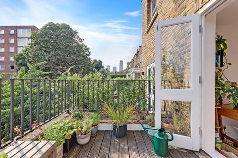 31d Richborne Terrace, London, SW8 1AS
