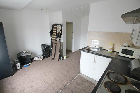 Studio to rent, Whalley Banks, Blackburn