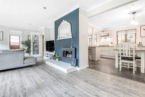 4 bedroom detached house for sale, Drakes Close, Esher, KT10