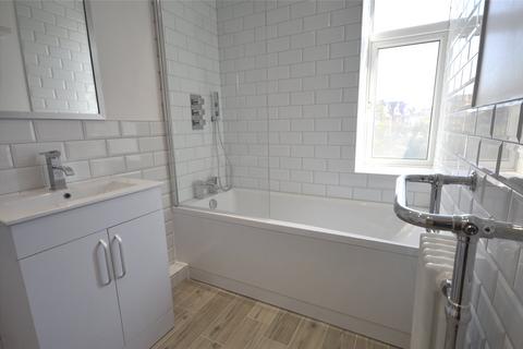 2 bedroom apartment to rent, Thornton Avenue, London SW2
