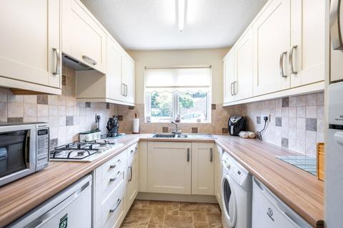 2 bedroom bungalow for sale, Darfield Road, Guildford GU4