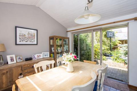 2 Alberta Place, Penarth, CF64 3DR