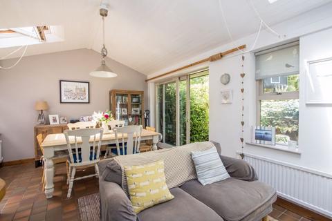 2 Alberta Place, Penarth, CF64 3DR