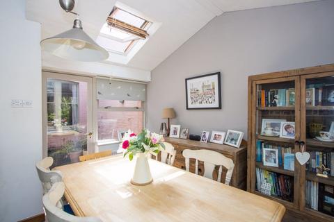 2 Alberta Place, Penarth, CF64 3DR
