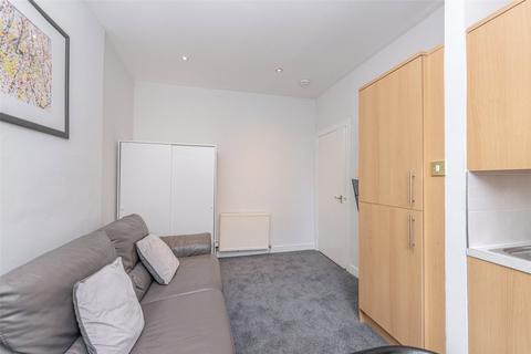 1 bedroom flat for sale, 7/5 Chalmers Buildings, Edinburgh, EH3