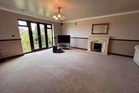 5 bedroom detached bungalow for sale, Shire Lea, Shire Oak,  Walsall.  WS8 6NZ