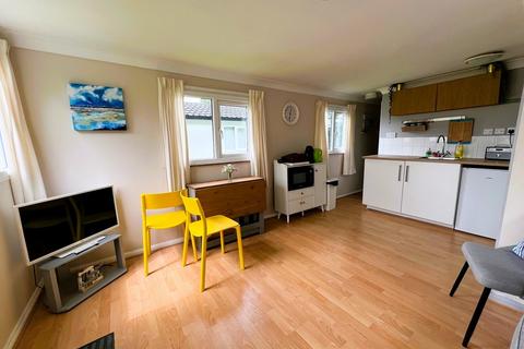 2 bedroom chalet for sale, Links Road, Mundesley