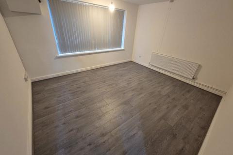 2 bedroom apartment to rent, Whetstone Close, Birmingham B15