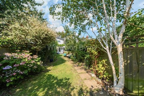 28 Richmond Road, Bounds Green, London, N11 2QR