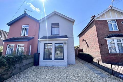 3 bedroom semi-detached house for sale, 99 High street, Wootton Bridge