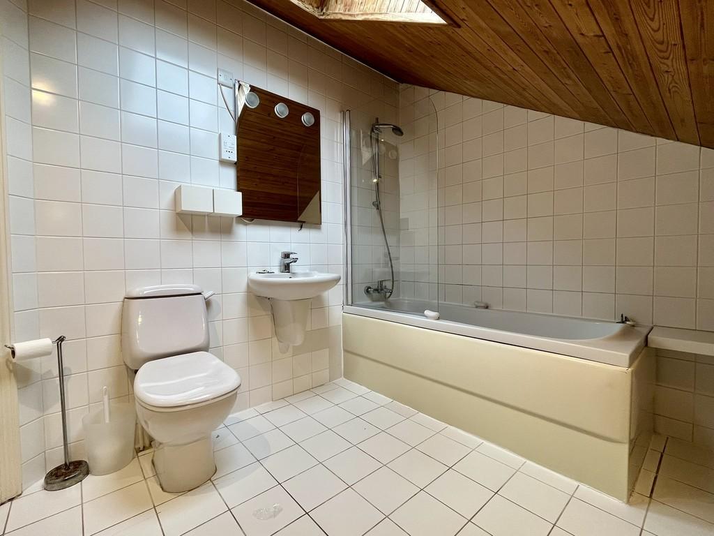 Bathroom1