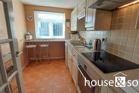 2 bedroom apartment for sale, Elizabeth Court, Grove Road, East Cliff, Bournemouth, BH1