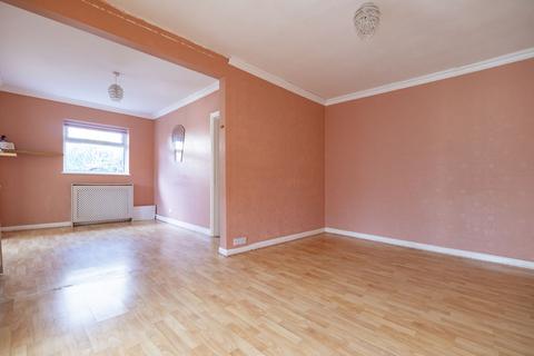 2 bedroom bungalow for sale, Shenley Road, Bletchley, Milton Keynes