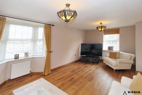 4 bedroom detached house for sale, Barnard Park, Kingswood, HU7