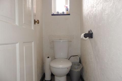 17 Lichens Crescent, Oldham, OL8 2NS