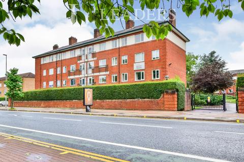 2 bedroom apartment to rent, Kielder Square, Eccles New Road, Salford, M5