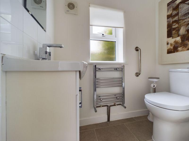 Ensuite Cloakroom