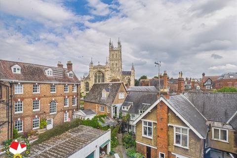 16, Cathedral House Three Cocks Lane, Gloucester, GL1 2QU