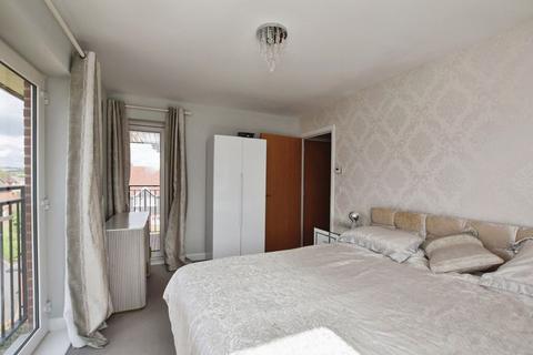 157 Burden Drive, Bishopdown, Salisbury, SP1 3QG