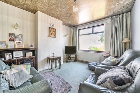 197 Ballards Road, Dagenham, RM10 9AR