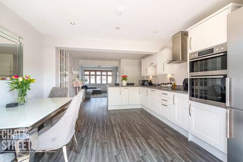 70 Birch Crescent, Hornchurch, RM11 2NJ