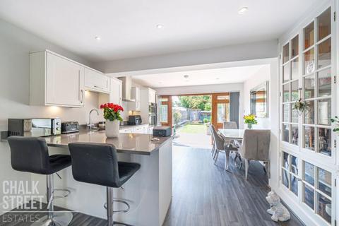 70 Birch Crescent, Hornchurch, RM11 2NJ